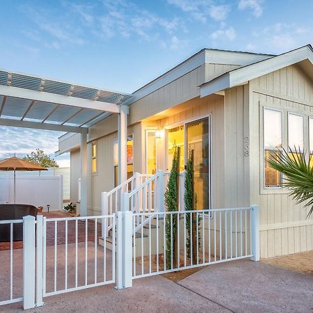 Sky Valley Mineral Hot Springs Resort Desert Hot Springs Exterior foto